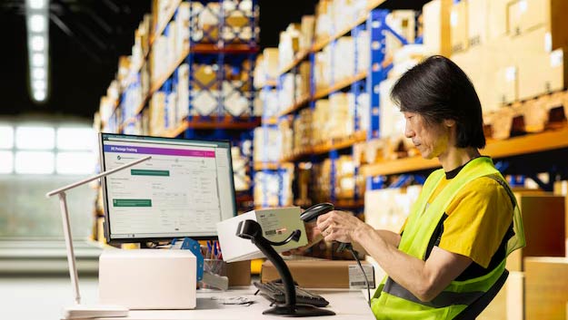 erp used for inventory tracking in a warehouse